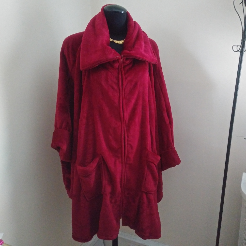 Cozelle Soft & Comfy Microplush Zippered Wrap